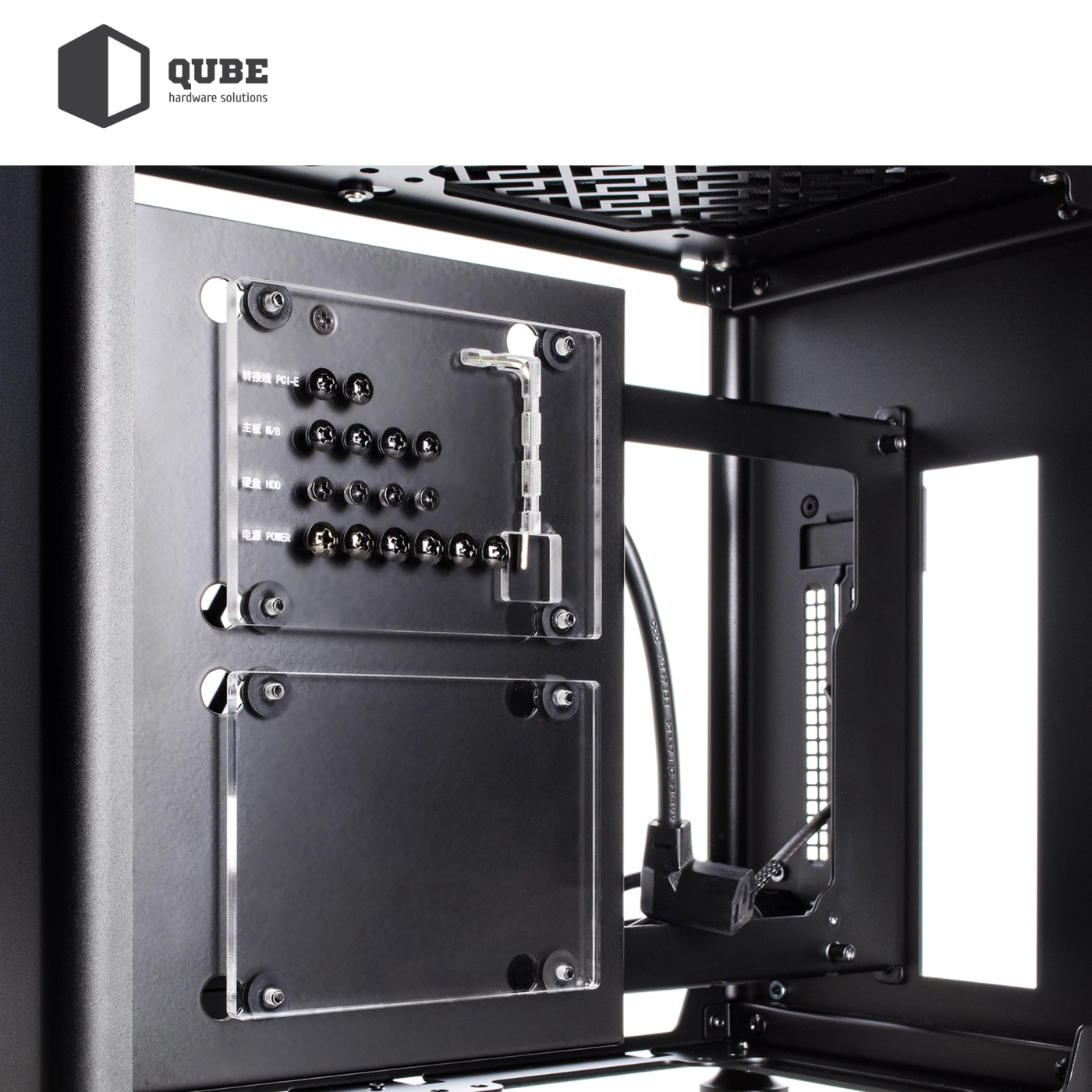 Obudowa QUBE A4 Black (QBA4I_WBNU3) cena - zdjęcie 8