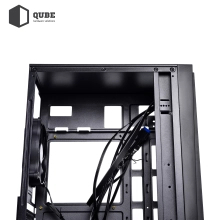 Obudowa QUBE QBC01 (QBC01_MBNU3) cena - zdjęcie 1