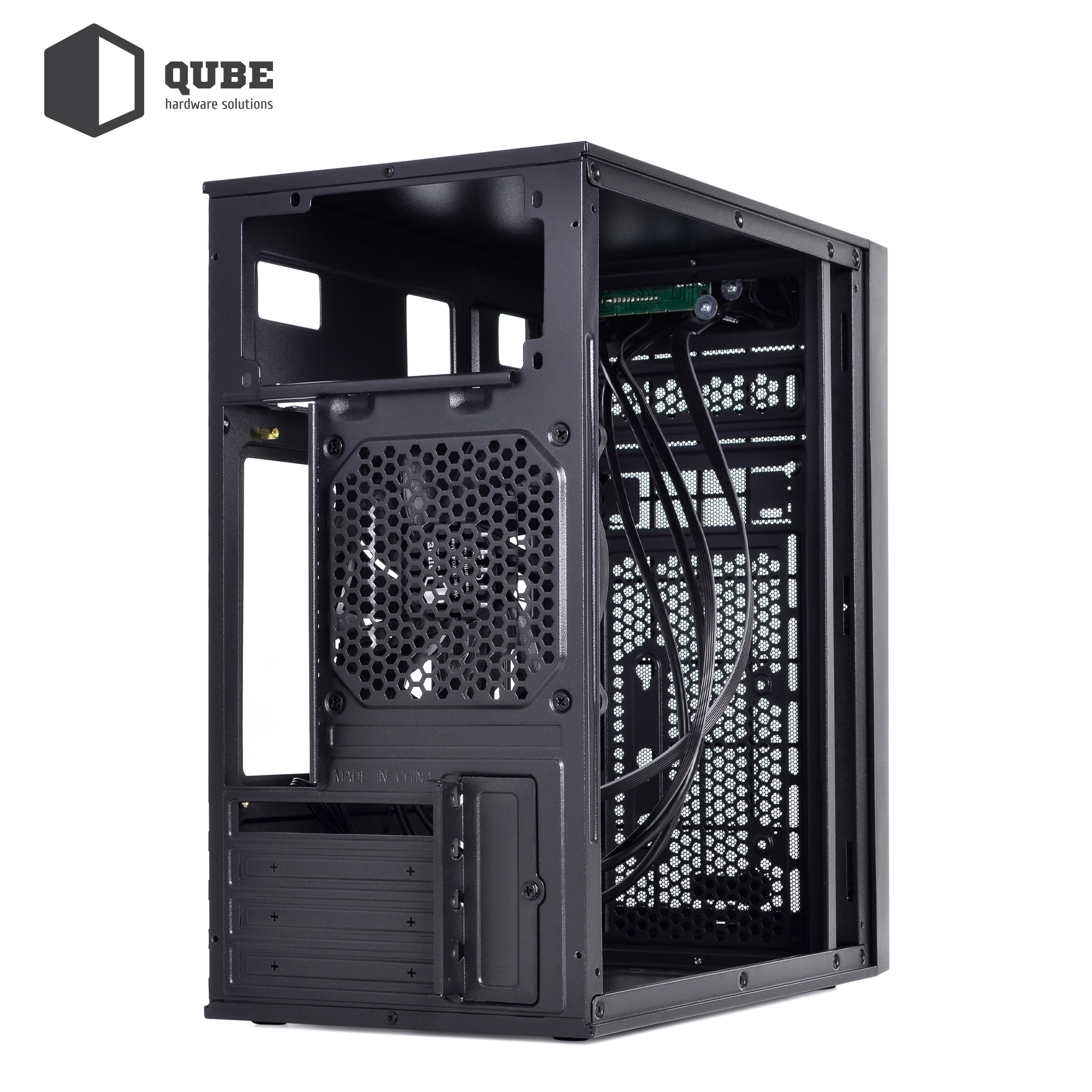 Obudowa QUBE QBC01 (QBC01_MBNU3) cena - zdjęcie 2